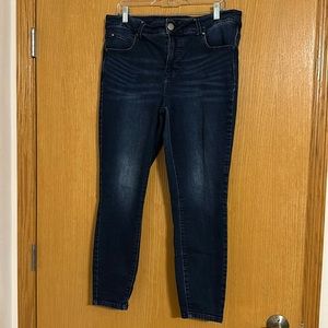 Maurices Skinny Jeans Size 16 short